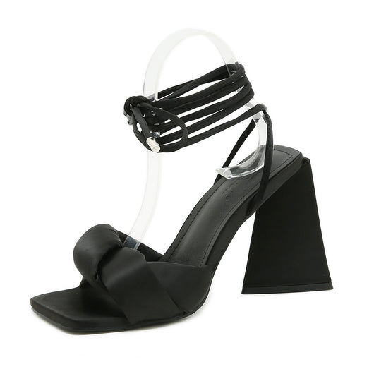 Sandalias Romanas de Tacón Cuadrado con Bloque Triangular - Image 3