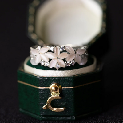 Anillo de Bodas Floral en Oro 18K, 14K y Plata con Diamantes para Mujer - Image 15