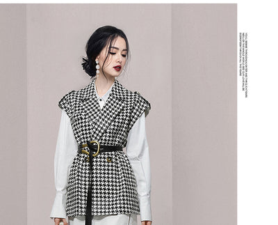 Conjunto de Dos Piezas: Chaleco y Falda Blanca Cuadros Pata de Gallo - Image 10