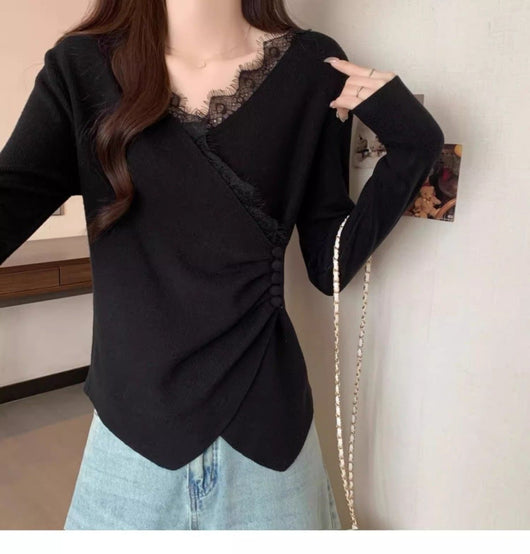 Blusa Manga Larga con Encaje Irregular y Escote en V - Image 14