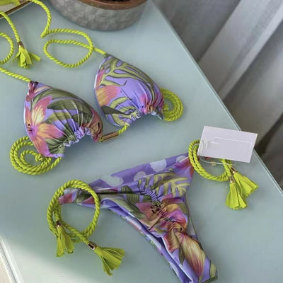 Traje de Baño Triangular con Cordones y Estampado Divisido - Image 11