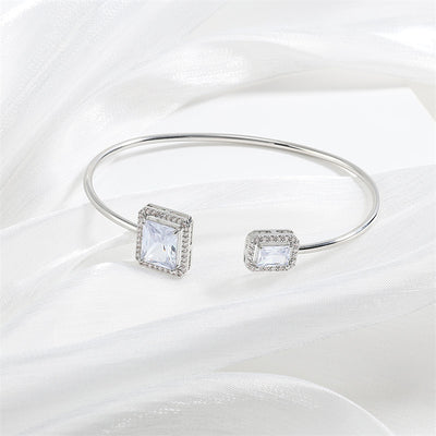 Pulsera de Diamante Agua Elegante para Mujer con Incrustaciones de Gota de Agua y Diamante Cuadrado - Image 3