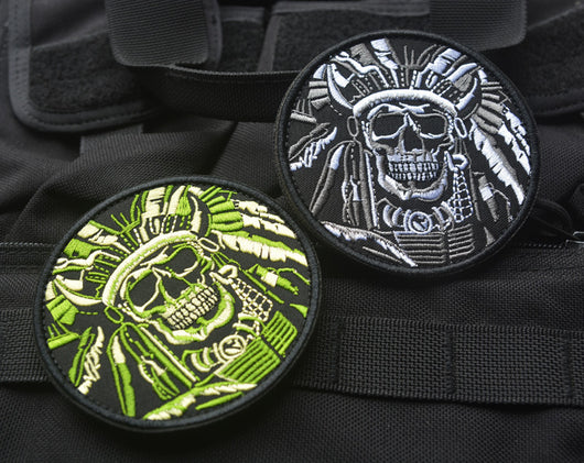Parche Bordado Calavera Minimalista con Velcro - Image 5