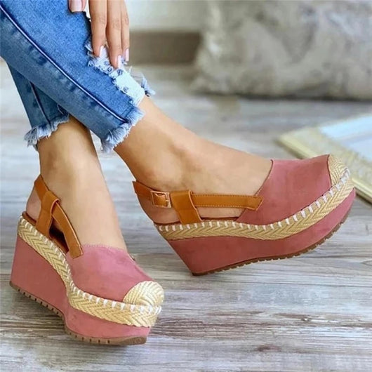Sandalias Cuña Bicolor con Pulsera y Detalles de Rafia - Image 4