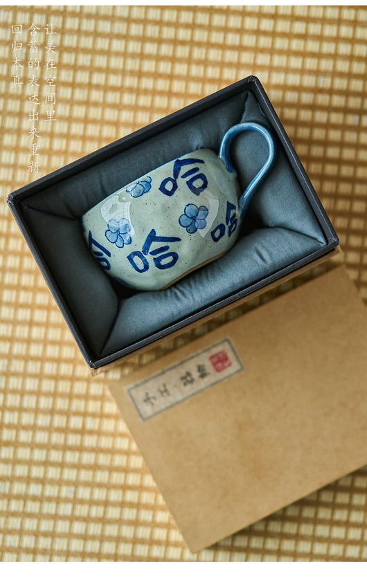 Taza de Cerámica Artesanal Azul y Blanco con Diseño Dibujado a Mano - Image 12