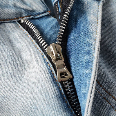 Jeans Azul Cielo Desgastado con Roturas Vintage para Hombre - Image 24