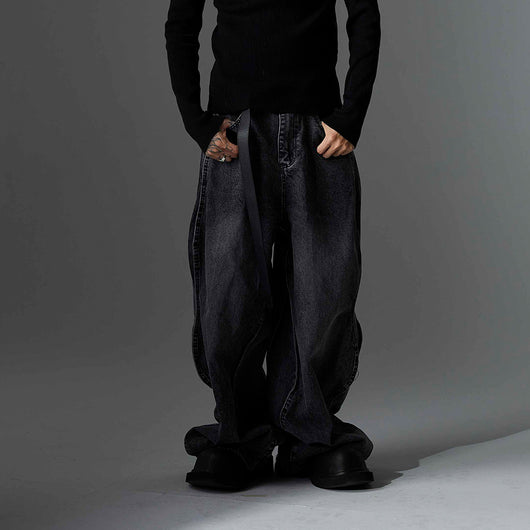 Jeans Rotos con Costuras Irregulares - Estilo Urbano Moderno