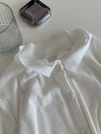 Blusa Asimétrica de Botones con Solapa Clásica - Image 12