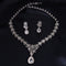 Conjunto de Dos Piezas: Collar y Aretes de Cristal