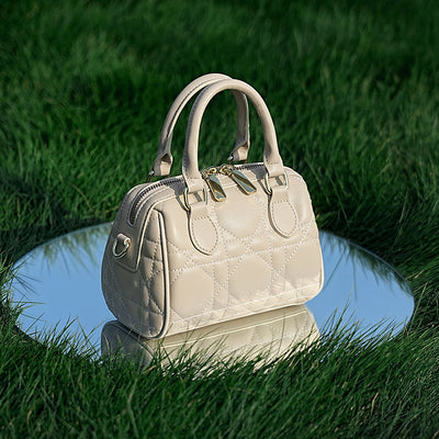 Bolso Mensajero Boston de Cuero Genuino con Diseño Rombo - Image 4