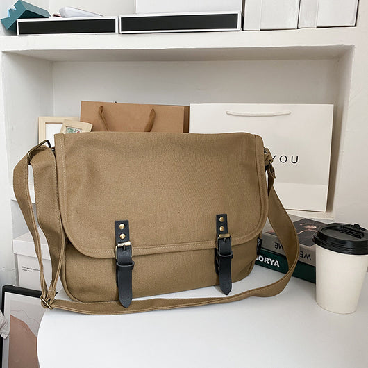 Bolsa de Mensajero Retro de Lona con Cierre Abatible y Detalles de Herrería - Image 7