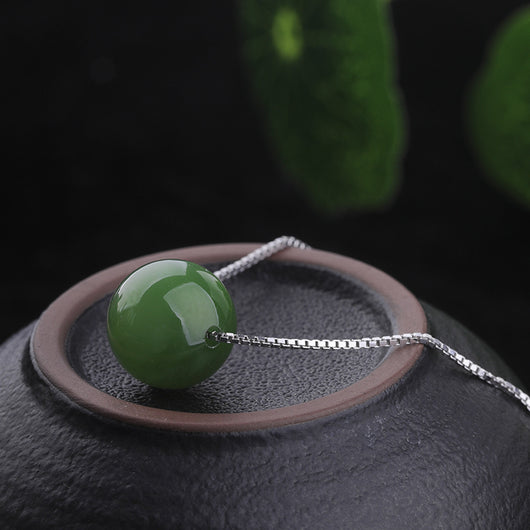 Collar de Jade Hetian Natural con Cuentas de la Suerte y Plata
