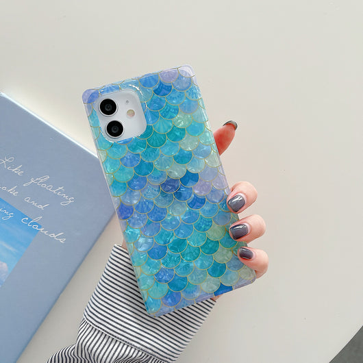 Funda Celular con Patrón Escama de Pez Electrochapada y Borde Recto - Image 3