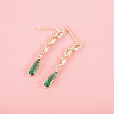 Aretes de Perla Verde Esmeralda con Brillo Cristalino - Image 3