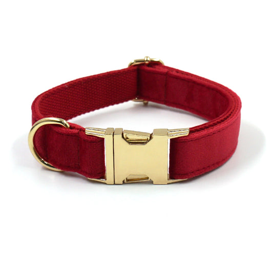 Collar y Correa para Mascotas en Terciopelo Rojo con Hebilla Dorada y Moño Navideño