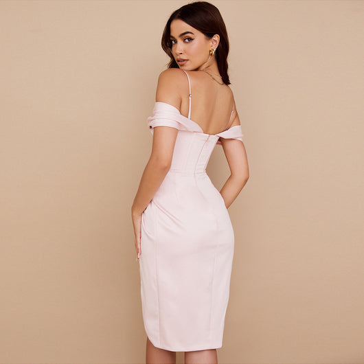 Vestido Asimétrico con Pliegues y Tirante Único - Image 3