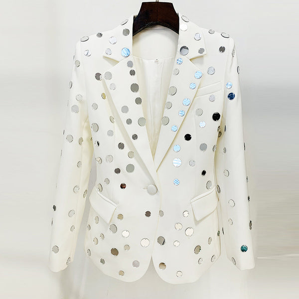 Blazer Elegante con Detalles de Perlas y Botón Decorativo