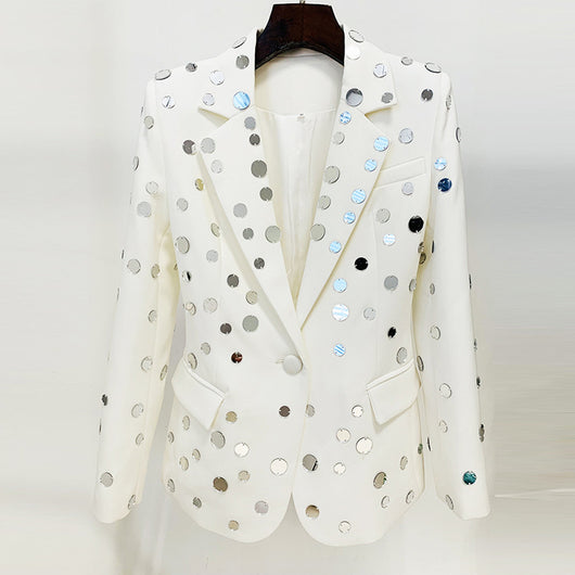 Blazer Elegante con Detalles de Perlas y Botón Decorativo