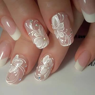 Set de 24 Uñas Postizas con Diseños de Mariposas, Flores y Estampado Vaca con Cristales - Image 26