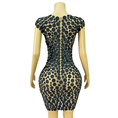 Vestido Corto Elegante Ajustado con Lentejuelas Redondas - Image 3