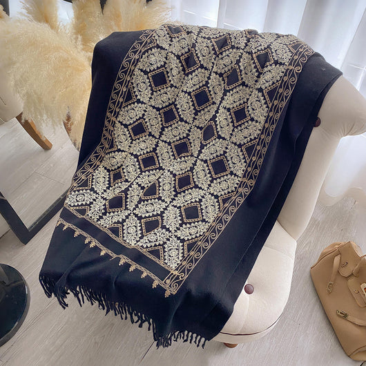 Chal Bordado con Flecos y Patrón Jacquard Geométrico para Mujer - Image 6