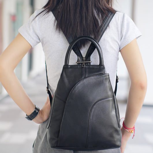 Mochila de Cuero Genuino para Mujer - Gran Capacidad y Funcionalidad - Image 8