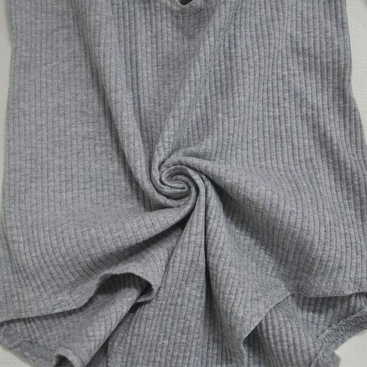 Conjunto Elegante: Corbata Anudada Escote V con Pantalón Cruzado - Image 3