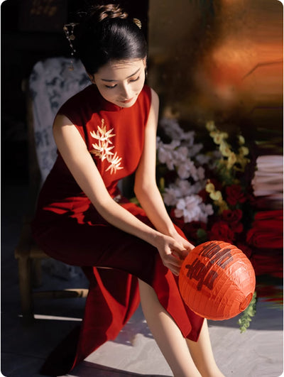 Vestido Largo Cheongsam Rojo Bordado Elegante de Bambú - Image 6