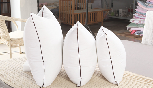 Almohada de Terciopelo Pluma - Image 5