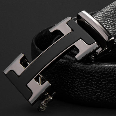 Cinturón de Cuero para Hombre con Hebilla Automática y Patrón Texturizado - Image 8