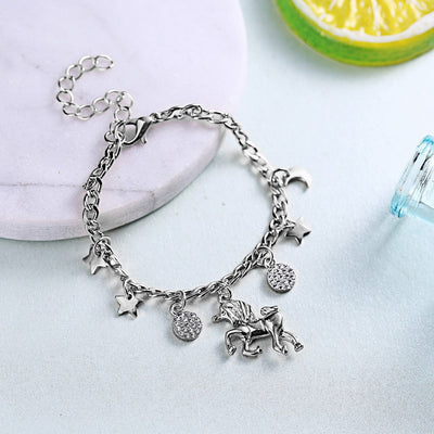 Pulsera de Charms Unicornio Plata y Oro con Luna y Estrellas - Regalo Anime para Niñas y Mujeres - Image 5