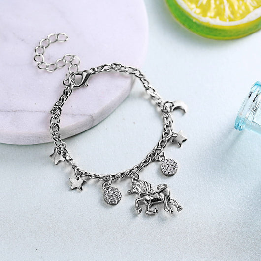Pulsera de Charms Unicornio Plata y Oro con Luna y Estrellas - Regalo Anime para Niñas y Mujeres - Image 5