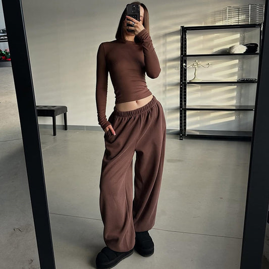 Conjunto Deportivo Mujer: Blusa Manga Larga Ajustada + Pantalón Holgado Cintura Alta