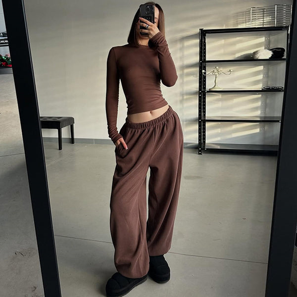 Conjunto Deportivo Mujer: Blusa Manga Larga Ajustada + Pantalón Holgado Cintura Alta