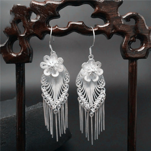Aretes de Plata Esterlina con Borla Floral