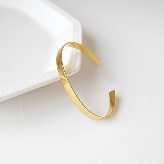 Joya de Oro para Mujer - Regalo Elegante y Sofisticado