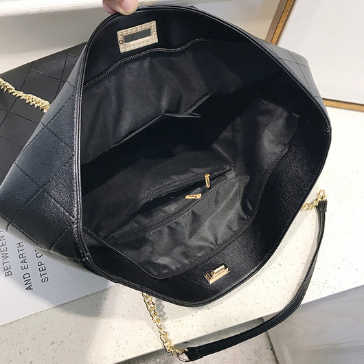Bolso de Hombro con Cadena Elegante - Image 11