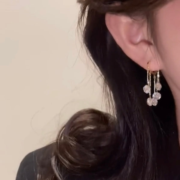 Aretes de Lujo Minimalista con Borlas en Tono Durazno