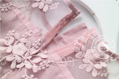 Vestido Infantil Princesa Coreano con Encaje y Mangas Trompeta - Image 5