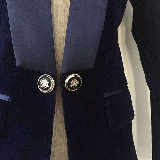 Blazer Slim de Terciopelo Verde Satinado con Cuello Fruncido para Mujer - Image 11