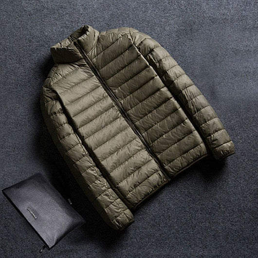 Chaqueta Acolchada Ultraligera con Capucha y Cuello Parado para Hombre - Image 8