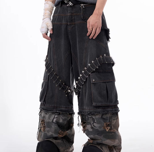 Jeans Hombre Camuflaje con Detalles de Cinta y Pespuntes Estructurados - Image 2