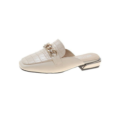 Pantuflas Tipo Mule con Punta Cuadrada y Cadena Metálica - Image 3