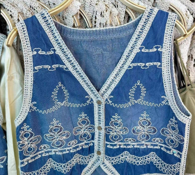 Chaleco Denim con Bordado Industrial Pesado - Image 8