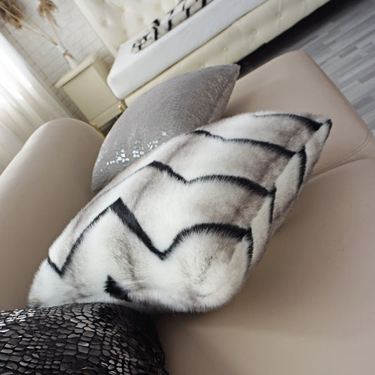 Cojín de Felpa Corta con Patrón Animal Print Zebra y Tigre - Image 2