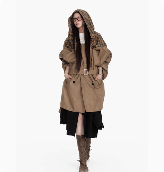Chaqueta Cortavientos con Capucha y Parches para Mujer - Image 8