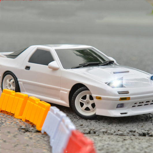 Auto de Control Remoto Mazda FC Drift 1:18 Tracción Trasera