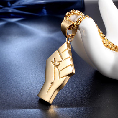 Collar Colgante Puño de Oro en Acero Titanio para Hombre - Image 15