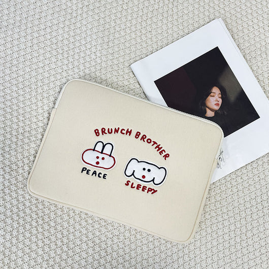 Funda para Laptop con Bordado Delicado - Protección Elegante - Image 16
