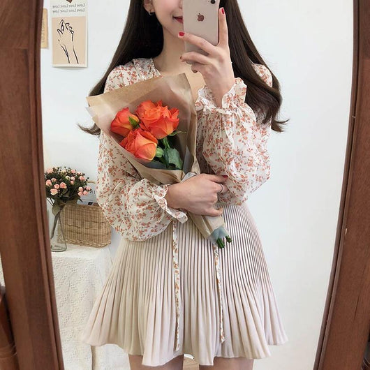 Blusa Larga de Gasa con Volantes Florales y Mangas Largas para Mujer - Image 5